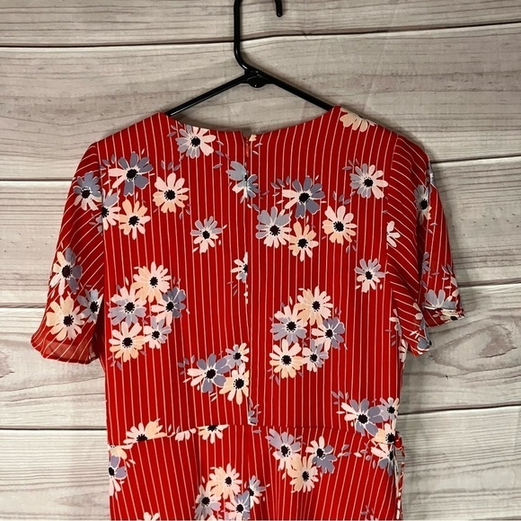 MADEWELL Button Wrap Dress in Floral Daisy Society - Picture 10 of 13